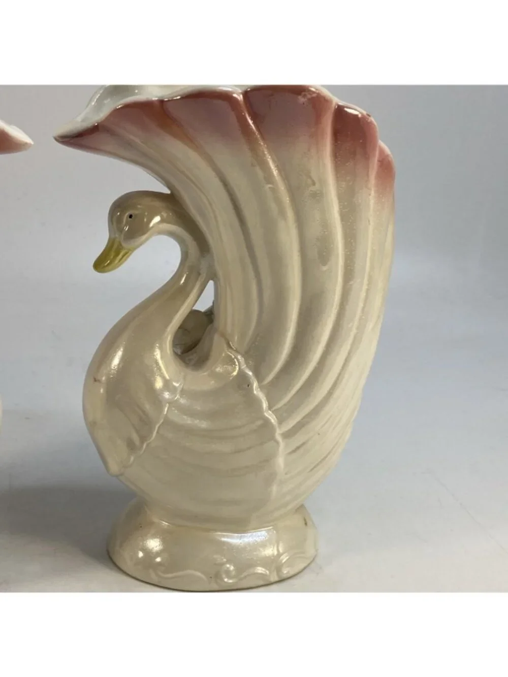 2 Sophia Ann Swan Flower Vase Pearled Iridescent Pink White Floral 8 x5in Taiwan